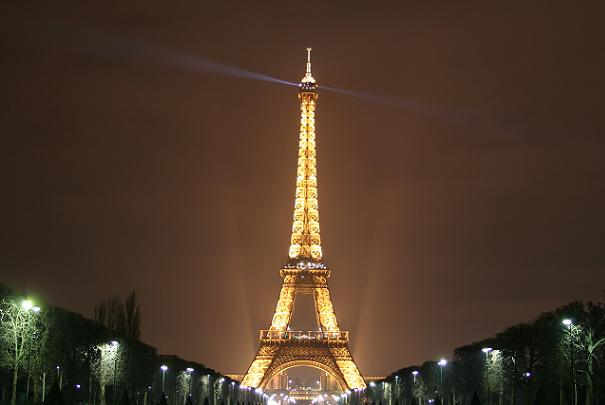 Spectacle de lumières le 31 décembre à la Tour Eiffel