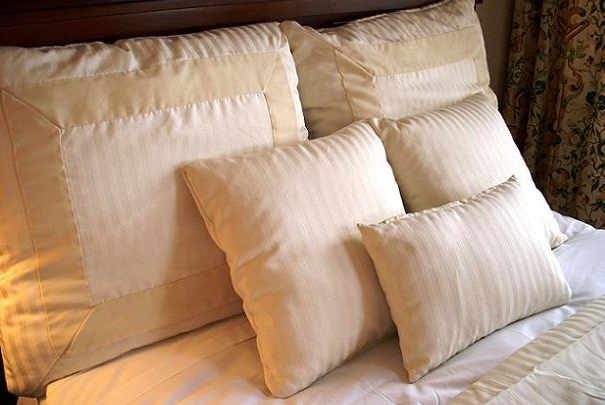 Nettoyer facilement les coussins et les oreillers
