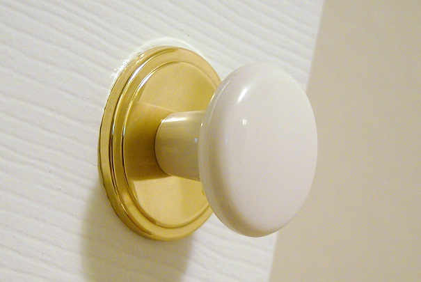 nettoyer_trace_doigt_porte