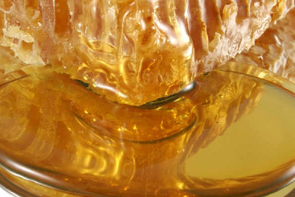 Différencier un miel naturel, d’un miel industriel