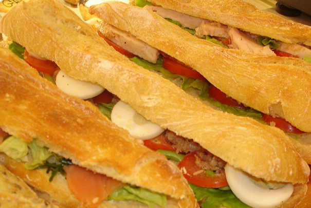 McDonald’s se lance dans les sandwichs baguette chauds à compter du 8 janvier 2013