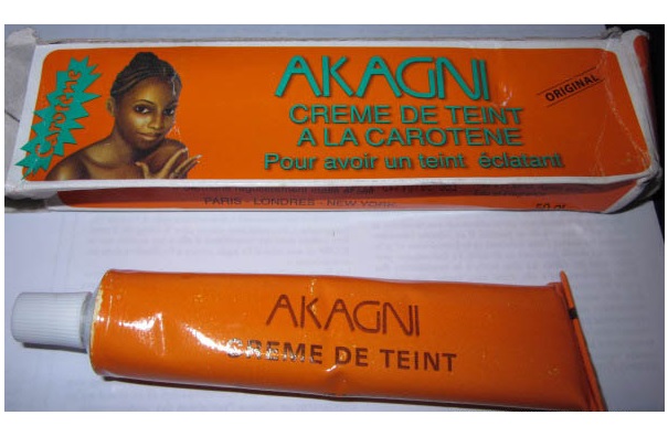 Rappel de crèmes de teint pour la peau de marque Akagni